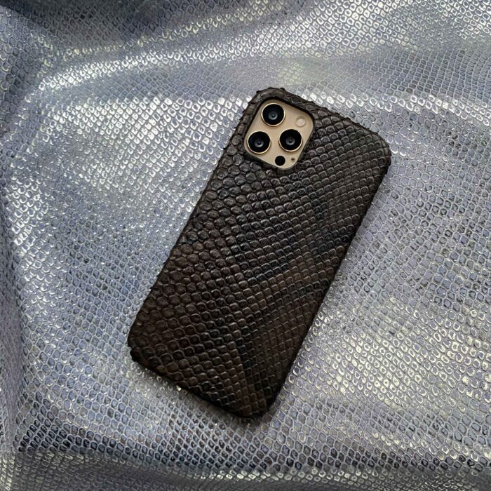 Чехол для iPhone из кожи питона коричневого цвета