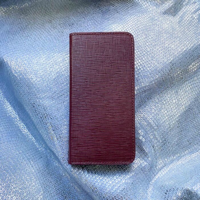 Чехол-книжка для iPhone 15 Pro кожаный бордовый