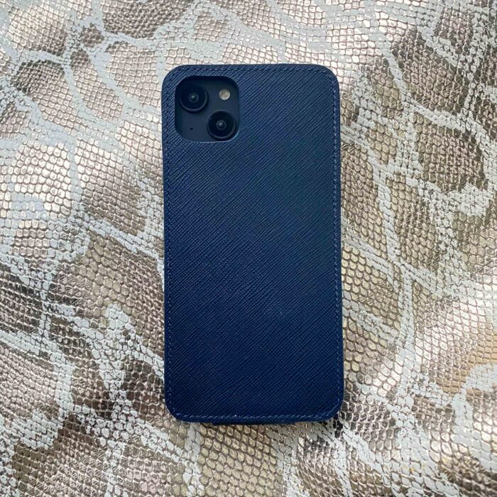 Чехол-флип для iPhone 15 синий кожаный